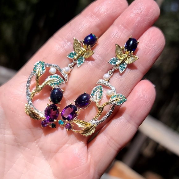 INCREDIBLE fancy Floral Black Opal Aquamarine Amethyst Kyanite & Pearl earrings - Picture 11 of 11